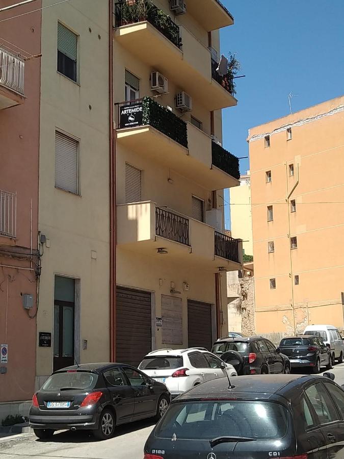 אגריג'נטו Artemide Rent Bedrooms מראה חיצוני תמונה