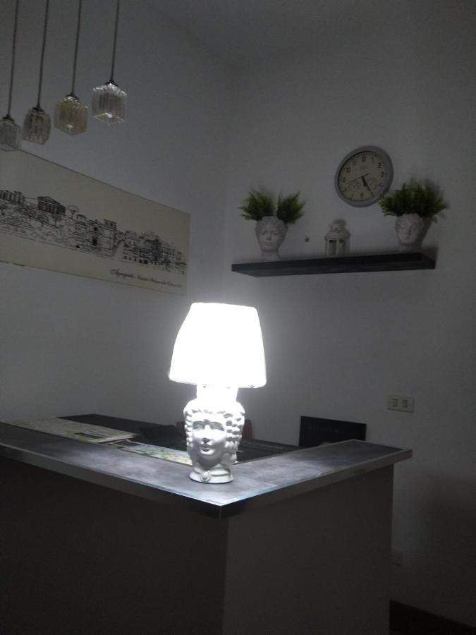 אגריג'נטו Artemide Rent Bedrooms מראה חיצוני תמונה