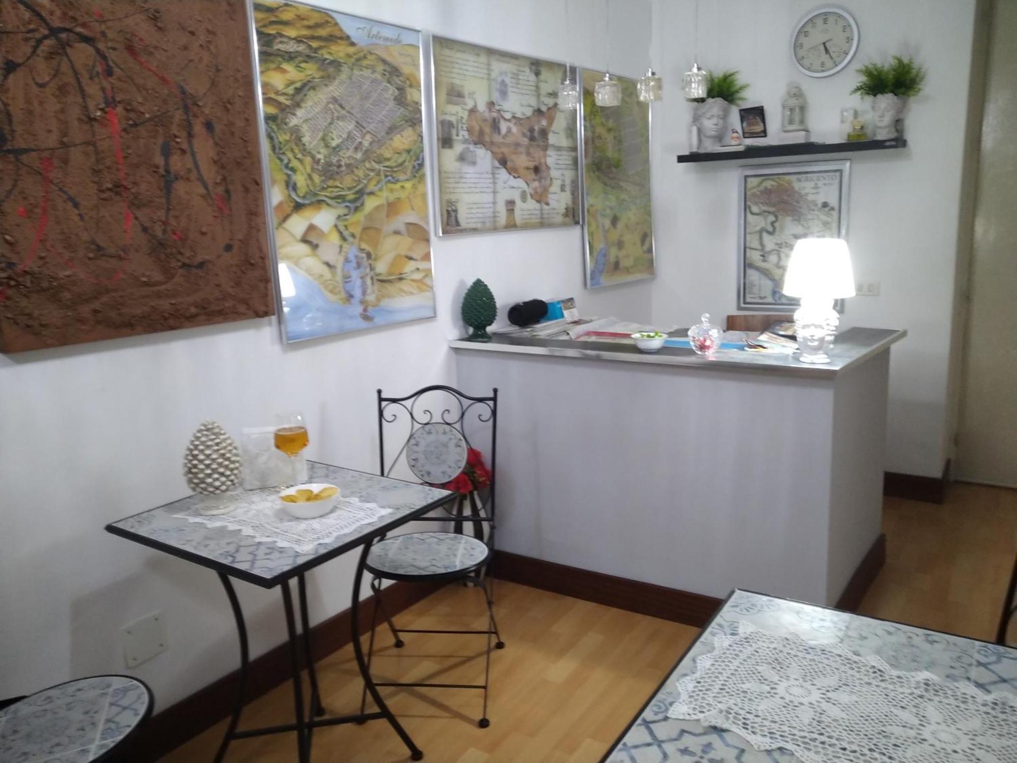אגריג'נטו Artemide Rent Bedrooms מראה חיצוני תמונה